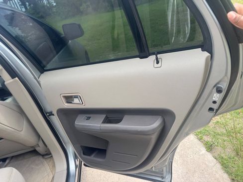 Used 2007 Ford Edge SE FWD image 21