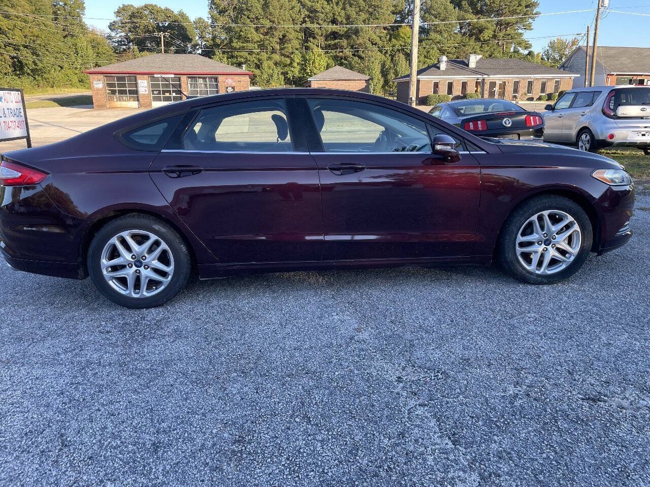 Used 2013 Ford Fusion SE FWD image 17