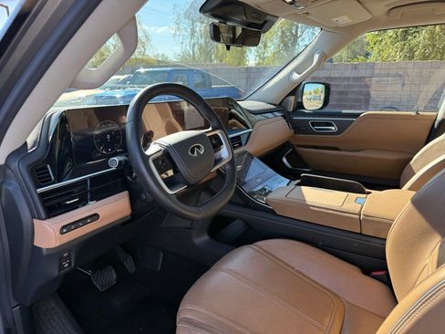 Used 2025 INFINITI QX80 Sensory image 14
