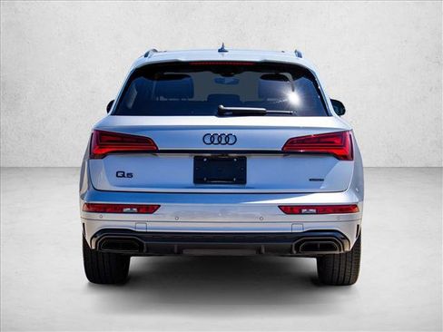 Used 2023 Audi Q5 2.0T Premium Plus w/ Premium Plus Package AWD/4WD image 6