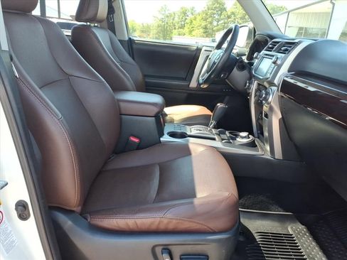 Used 2017 Toyota 4Runner Limited AWD/4WD image 10