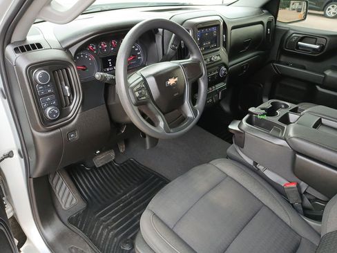 Used 2022 Chevrolet Silverado 1500 Custom AWD/4WD image 10