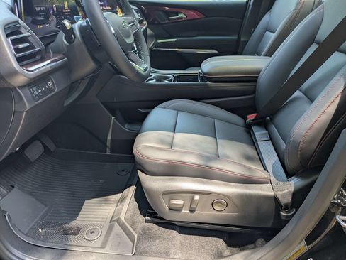 New 2026 Chevrolet Traverse Z71 w/ Enhanced Driving Package AWD/4WD image 11