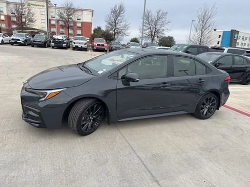 Used 2025 Toyota Corolla SE image 7