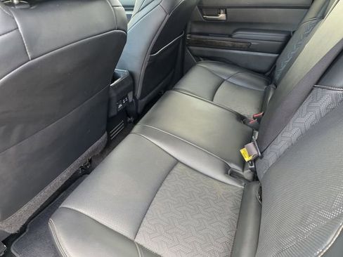 Used 2025 Toyota Tacoma Limited AWD/4WD image 23