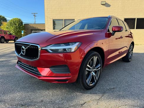 Used 2019 Volvo XC60 T6 Momentum w/ Protection Package Premier image 3