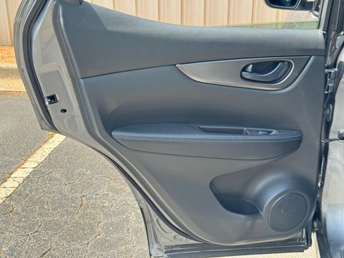 Used 2020 Nissan Rogue Sport S w/ Appearance Package FWD image 35
