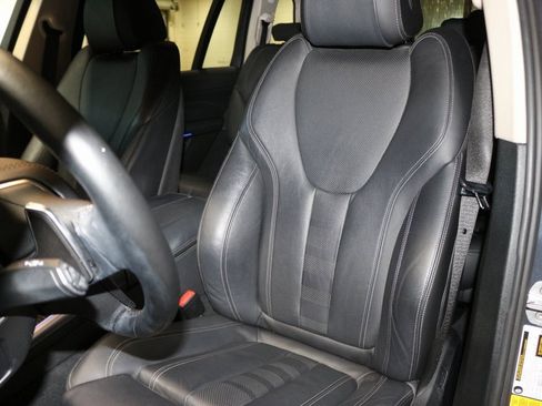 Used 2022 BMW X7 xDrive40i w/ Parking Assistance Package image 15