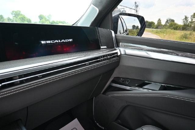 Used 2026 Cadillac Escalade V AWD/4WD image 32