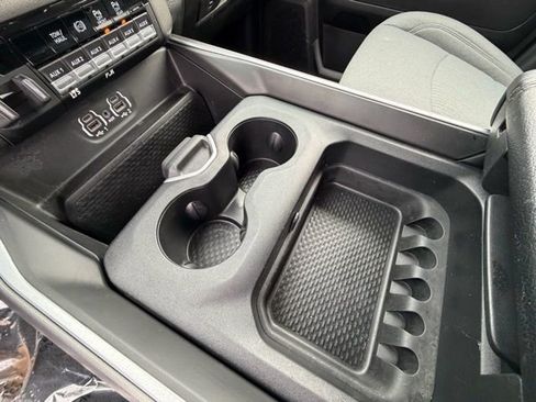 Used 2020 RAM 2500 Big Horn w/ Level 2 Equipment Group image 20