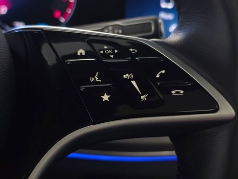 Used 2025 Mercedes-Benz GLE 350 4MATIC image 39