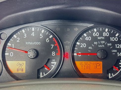 Used 2018 Nissan Frontier SV AWD/4WD image 15