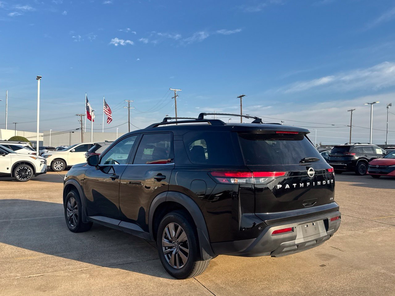 Certified 2024 Nissan Pathfinder SV FWD image 18