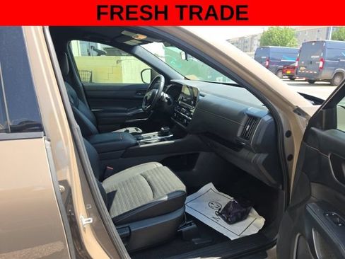 Used 2024 Nissan Pathfinder Rock Creek AWD/4WD image 18