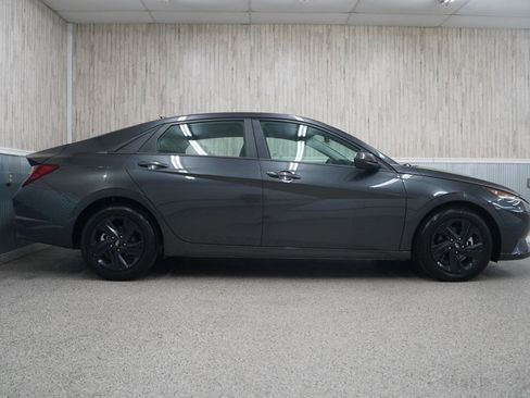 Used 2023 Hyundai Elantra SEL FWD image 6