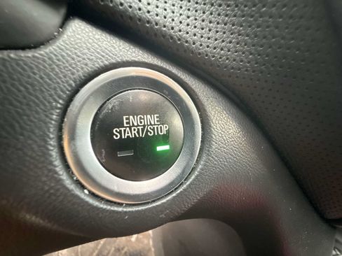 Certified 2021 Chevrolet Equinox Premier AWD/4WD image 17