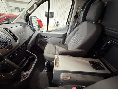 Used 2019 Ford Transit 250 130 Low Roof RWD image 13