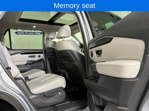 Used 2024 Honda Pilot Touring image 19