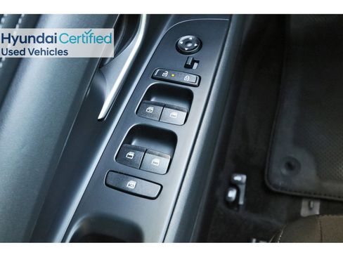 Certified 2025 Hyundai Elantra SEL image 23