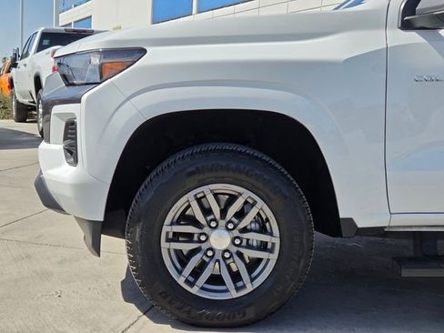 Used 2023 Chevrolet Colorado LT w/ LT Convenience Package image 9