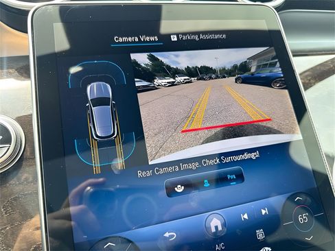 Certified 2025 Mercedes-Benz GLC 300 4MATIC image 17