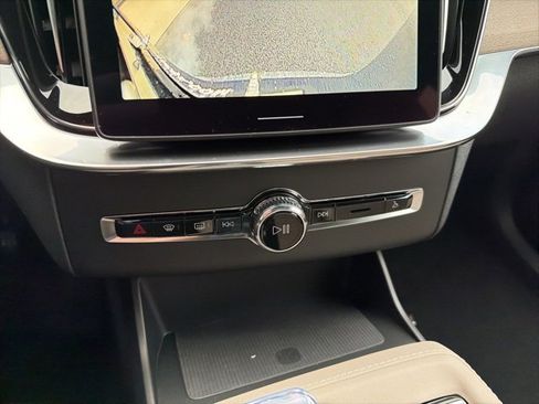 New 2026 Volvo XC90 B6 Ultra w/ Protection Package Premier image 18