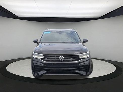 Certified 2023 Volkswagen Tiguan SE R-Line AWD/4WD image 2