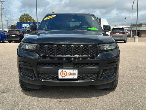 Used 2022 Jeep Grand Cherokee L Laredo AWD/4WD image 2