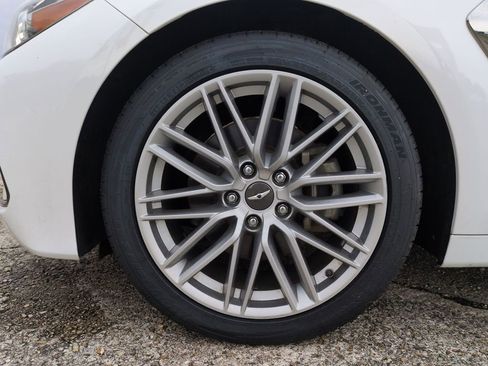 Used 2021 Genesis G70 2.0T RWD image 12