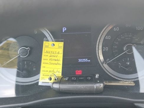 Used 2021 Hyundai Sonata SE w/ Cargo Package FWD image 6