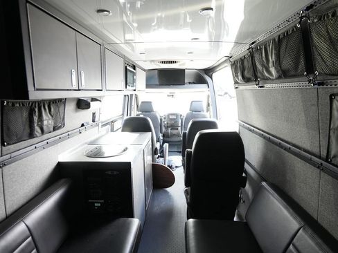 Used 2015 Mercedes-Benz Sprinter 2500 image 15