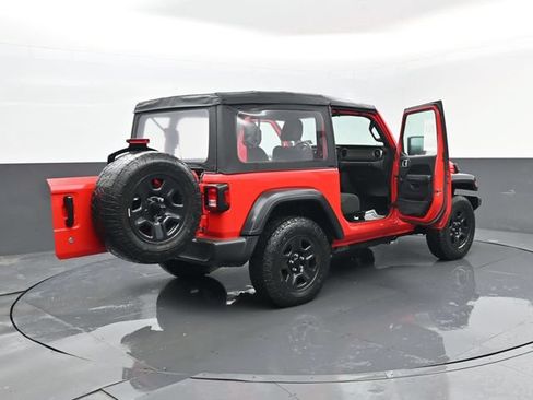 Used 2018 Jeep Wrangler Sport AWD/4WD image 26