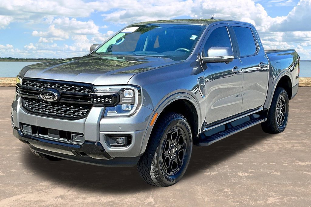 Used 2025 Ford Ranger Lariat w/ Black Appearance Package AWD/4WD image 4