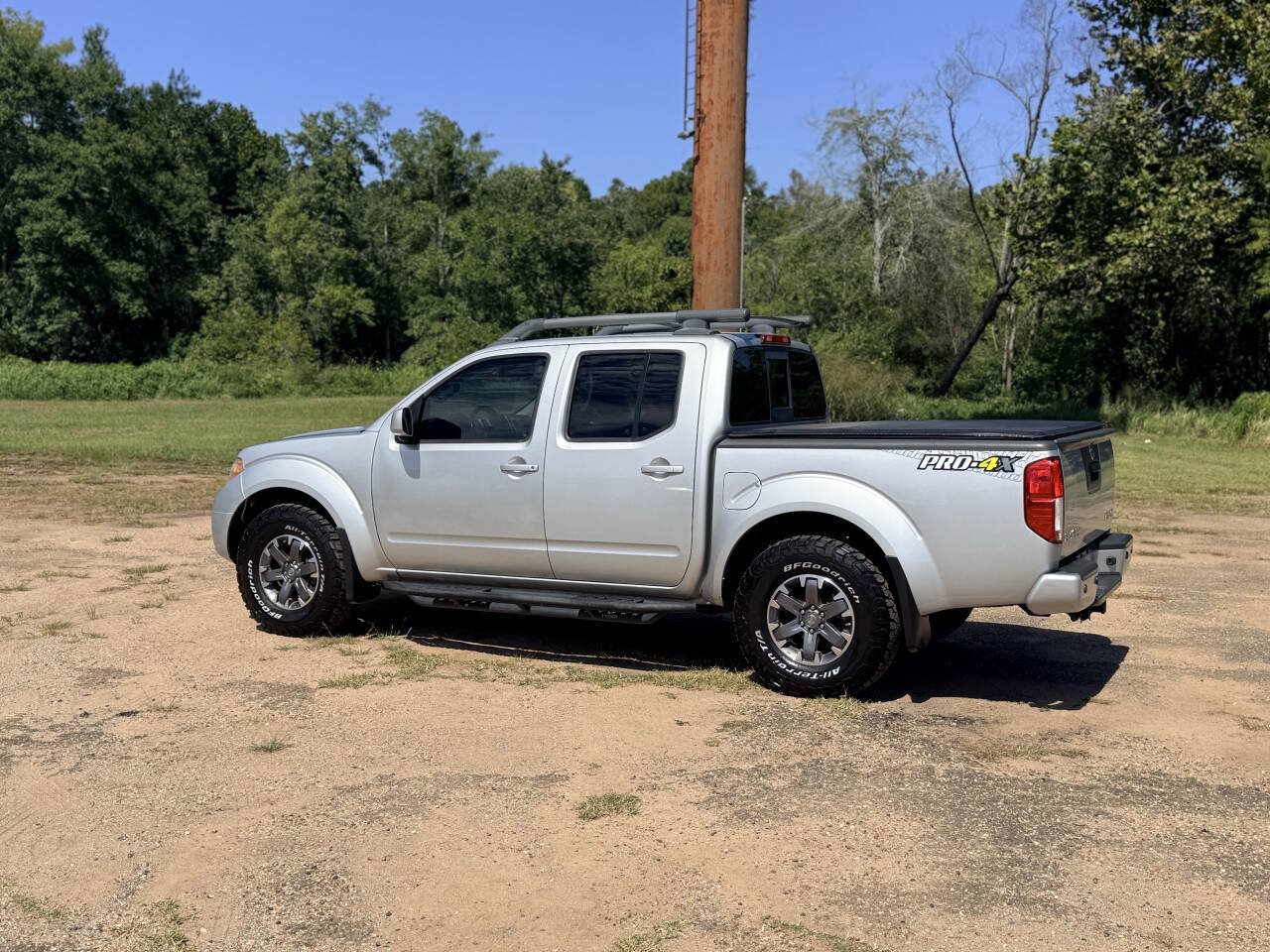 Used 2016 Nissan Frontier PRO-4X w/ Pro-4x Luxury Package AWD/4WD image 3