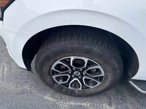 Used 2023 Ford Expedition Max XLT image 12