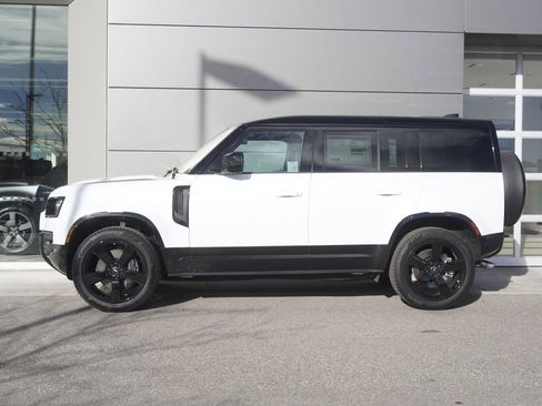 New 2025 Land Rover Defender 110 X-Dynamic SE image 8