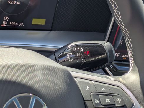 New 2026 Volkswagen Tiguan SE image 14