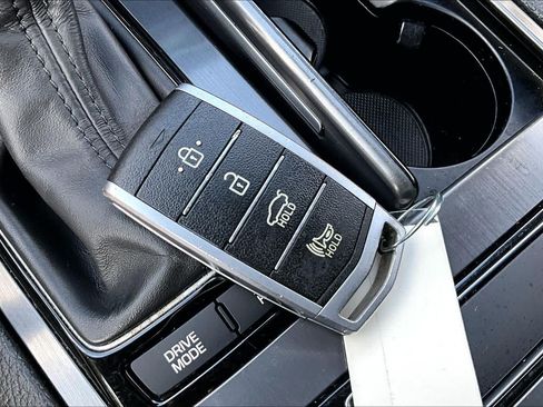 Used 2017 Genesis G80 3.8 RWD image 14