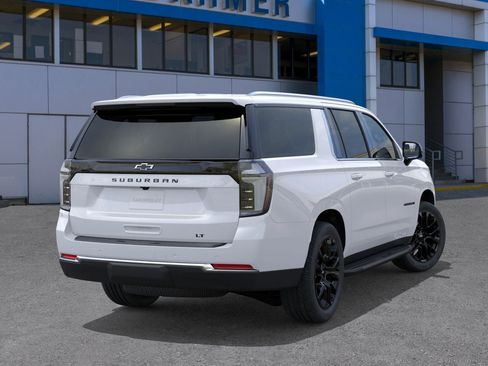 New 2026 Chevrolet Suburban LT w/ Comfort Package AWD/4WD image 18