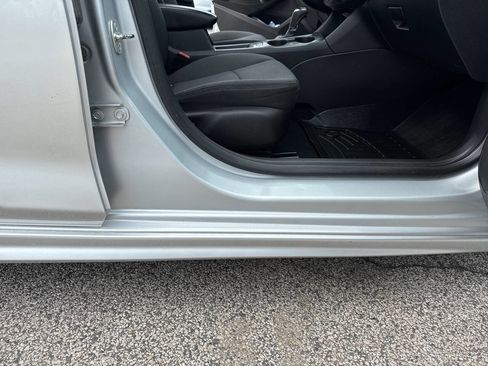 Used 2017 Chevrolet Cruze LT w/ Sun And Sound Package image 27