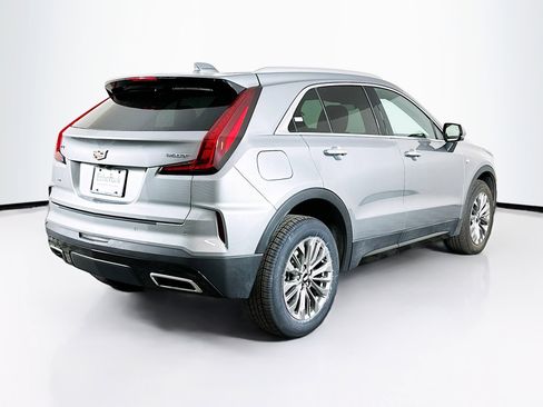 Used 2024 Cadillac XT4 Premium Luxury image 9