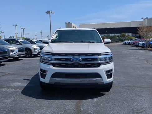 Used 2024 Ford Expedition Limited image 3