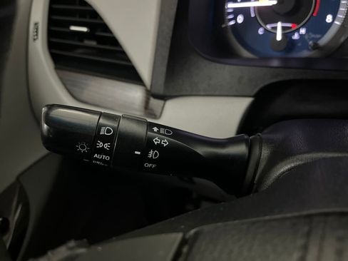 Used 2017 Toyota Sienna XLE image 57