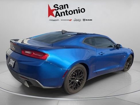 Used 2017 Chevrolet Camaro LT RWD image 11