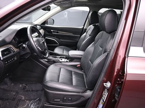 Certified 2022 Kia Telluride EX w/ EX Premium Package FWD image 19