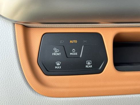 New 2025 Volkswagen ID. Buzz Pro S Plus image 37