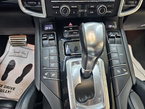 Used 2011 Porsche Cayenne S AWD/4WD image 32
