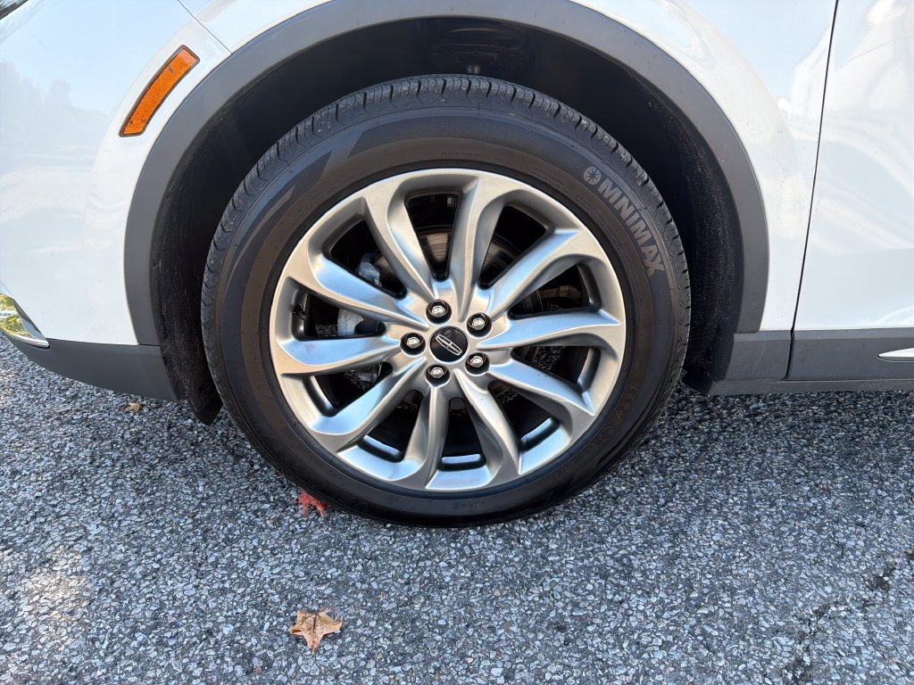 Used 2020 Lincoln Corsair AWD w/ Premium Package image 11