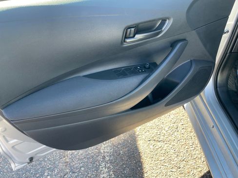 Used 2025 Toyota Corolla LE image 20