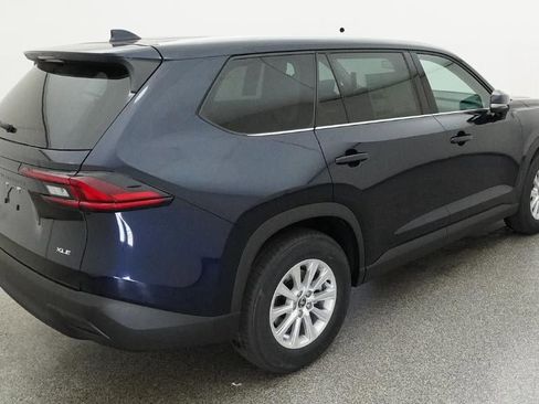 New 2026 Toyota Grand Highlander XLE FWD image 9